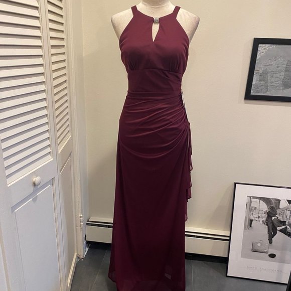 BETSY & ADAM EMBELLISHED GOWN - Picture 2 of 12